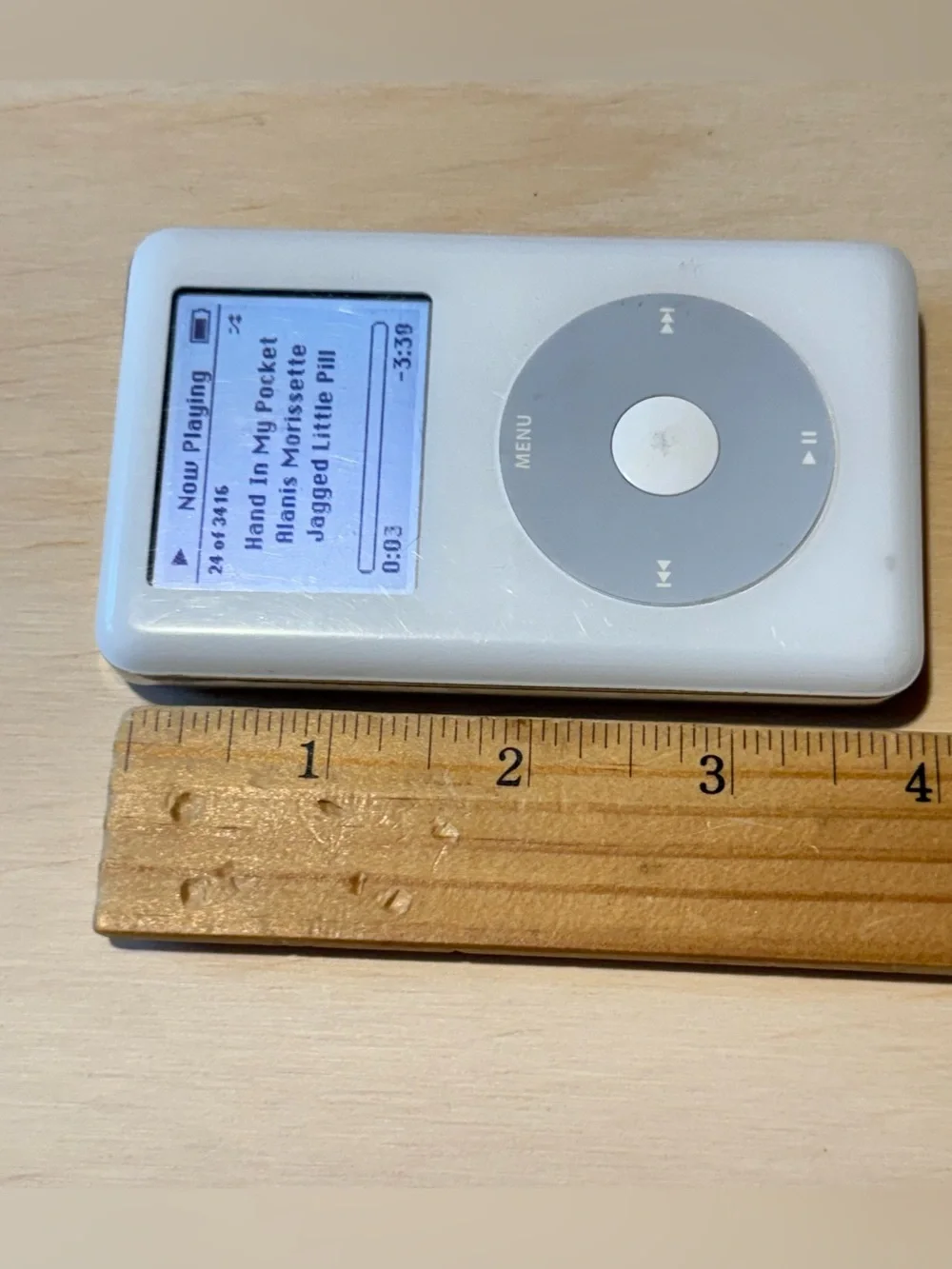 iPod 4thGen Model:MP102 20GB White Tested Good Battery w/3416Song-Charg Read Blw